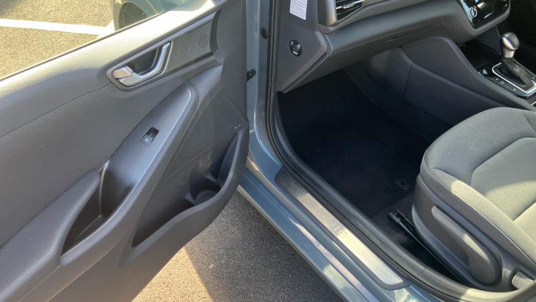 Hyundai IONIQ 1.6 GDi Hybrid Premium 5dr DCT Hybrid Hatchback